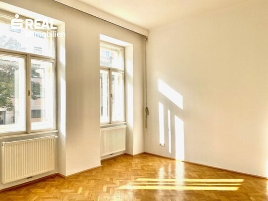 PERFEKTE RAUMAUFTEILUNG - 3,5 ZIMMER IM ALTBAU - NIBELUNGENVIERTEL