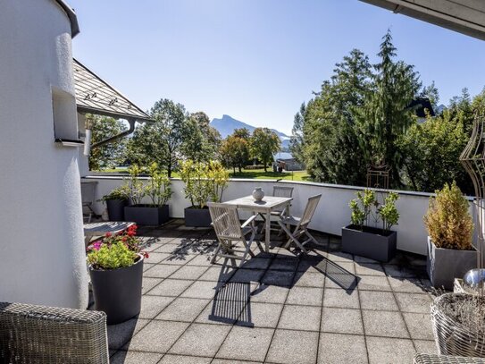 PREMIUM Wohnen am Mondsee - im Seepark - Haus im Haus - 270 m² Wohnfläche, Wintergarten, Eigengarten und Garage