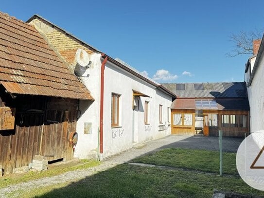 Wohnhaus mit traumhaften Blick und großem Grundstück!