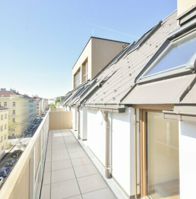 ERSTBEZUG | Traumhafte 2-Zimmer DG-Wohnung mit Terrasse