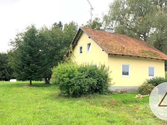 Mietkauf! Renovierungsbedürftiges Haus am Waldrand mit viel Grund für Bastler