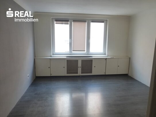 Nahe Friesenplatz/Angeligasse - sehr guter Grundriss - 3 Zimmer - Parkplatz - sanierungsbedürftig