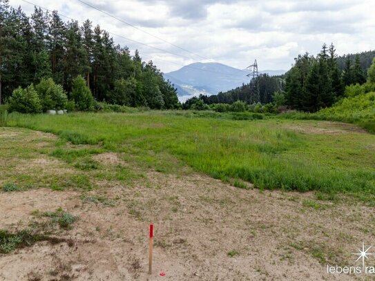 An neuer Siedlung angrenzend. Alleinlage mit Seeblick und Wald - Seeboden/Lurnbichl.