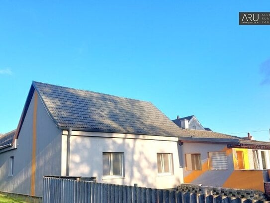 Einfamilienhaus mit gemütlichem Wintergarten in zentraler Lage in Stegersbach