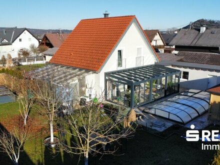 Modernes Wohnhaus mit Sommergarten, Pool, Sauna und Gartenhaus in Lenzing/Pichlwang!