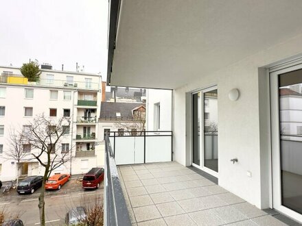 Top-Wohnung mit offener Küche und sonnigem Balkon!