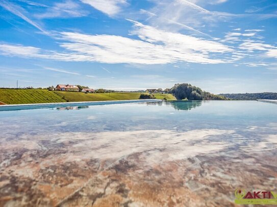 Luxus-Anwesen mit Terrassen, Pool und traumhaftem Fernblick. - 9 Schlafzimmer & Bäder! - Im Vulkanland.