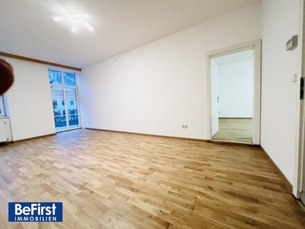 Helle, neu sanierte 2 Zimmer Balkonwohnung