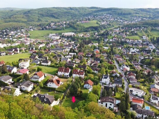 Zwei zentrumsnahe Baugrundstücke in ruhiger Waldrandlage