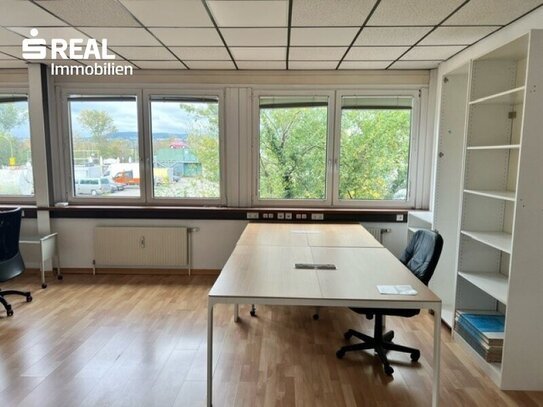 Optimale Bürofläche mit 166,50 m² im Obergeschoss Haus 2 und weitere Fläche im Anschluss mit 33 m² verfügbar!