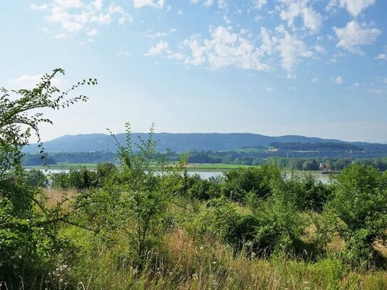 Baugrund an der Donau bei Melk mit Traumausblick bis zum Ötscher