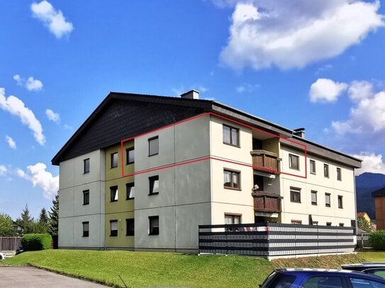 Geräumige 96m² ETW im 2. Stock, Loggia, PKW-Abstellplatz im Carport