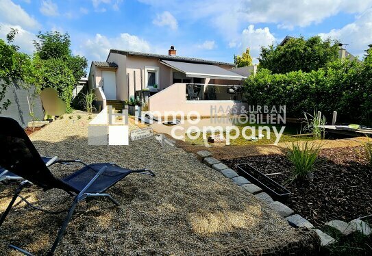 3 - 2 - 1 - MEINS - Bungalow mit Gartenparadies und Schwimmteich