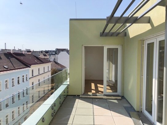 Exklusive Dachgeschosswohnung mit Terrasse und Klimaanlage!