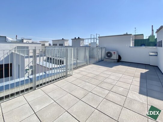 Erstbezug mit Traumblick über Wien: Große 2-Zimmer-DG-Maisonette mit 24 m² Dachterrasse beim Lichtensteinpark