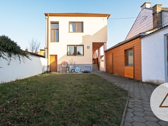 Ihr Traum-Einfamilienhaus in Angern an der March – gepflegt mit großem Garten ! Fußläufige Bahnhofsnähe !