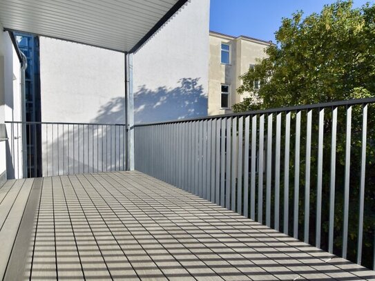 ERSTBEZUG! STIL-ALTBAU mit 2 FREIFLÄCHEN im 4. Liftstock!