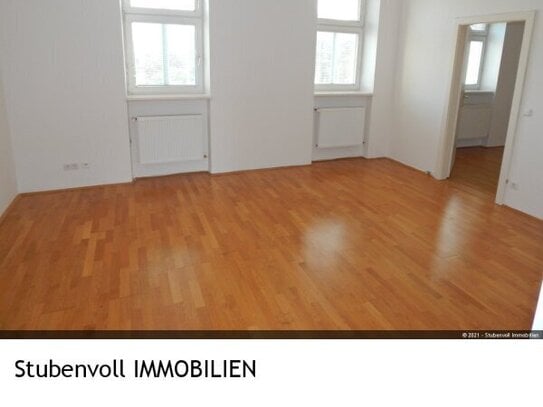 Anleger Hit - Provisionsfreie helle 2 Zimmer Wohnung mit Balkon und PKW-Stellplatz