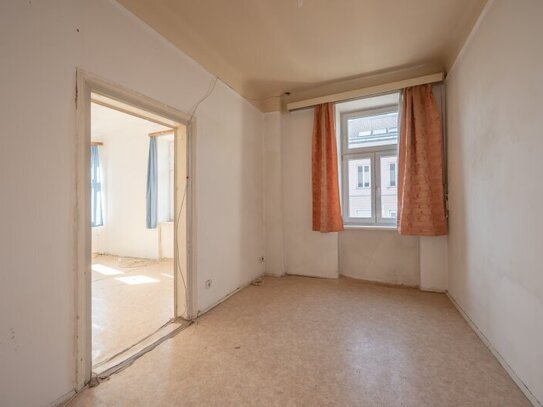 ++NEU++ Sanierungsbedürftige 2-Zimmer Altbau-Wohnung mit viel Potenzial!