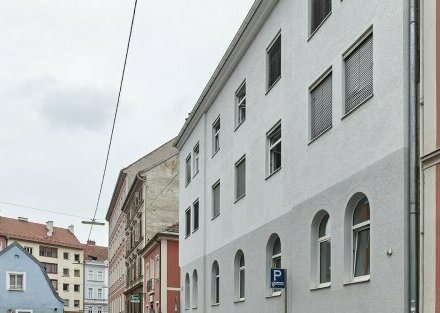 Traumwohnung in zentraler Lage - 2. Etage mit Parkett und Fußbodenheizung - perfekte WG-Wohnung mitten im Zentrum