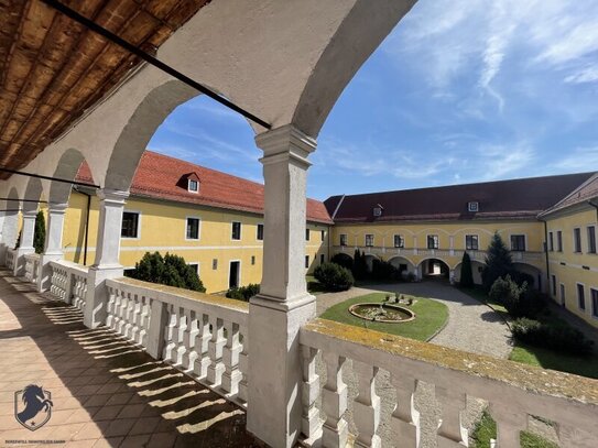 Traumhaftes Schloss in idyllischer Lage