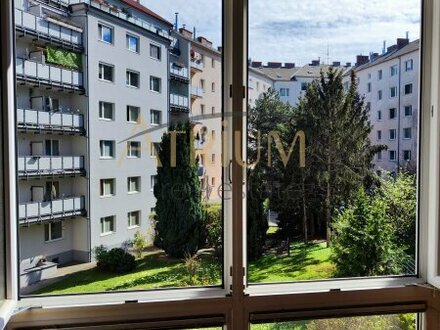 Neubauwohnung mit Aussicht in begrünten Hof