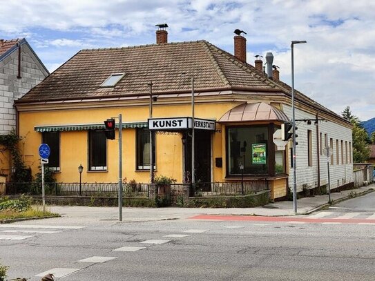 Sanierungsbedürftiges Althaus auf Eigengrund