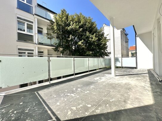 Luxuriöse Wohnung: Erstbezug I Altbau I ca. 33 m² Außenfläche