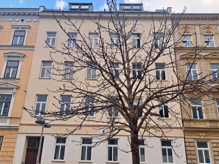 !!! TOP-Moderne Wohnung mit Terrasse in zentraler Lage direkt am Kirchplatz !!!