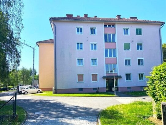 Beziehbare 98m² Eigentumswohnung mit Balkon im 3.OG, Carport, Kellerabteil, ruhiger Stadtrand