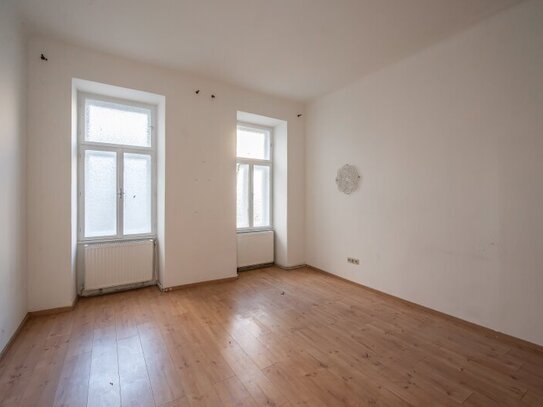 **Hannovermarkt** Sanierungsbedürftige 3-Zimmer Altbauwohnung - mit Balkon - Airbnb/Kurzzeitvermietung erlaubt!