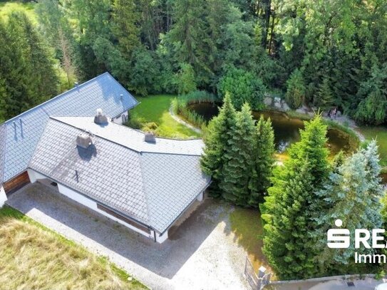 Idyllisches Eigenheim: Landhaus-Villa in Scharten mit ca. 300m², Schwimmteich mit Wasserfall und 2 Garagen, uvm.