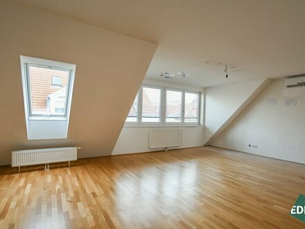 Schöne 3-Zimmer-DG-Wohnung mit Terrasse in 1100 Wien