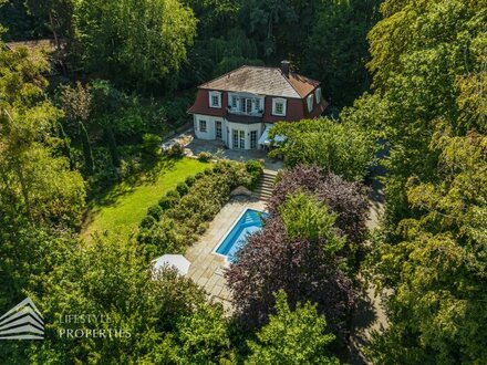 Wunderschöne Villa mit Pool und weitläufigem Grundstück, Nähe Pressbaum