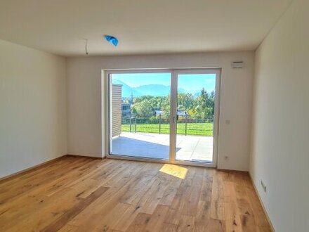 BEZUGSFERTIG: Ansprechende 2 Zimmer-Erstbezugs-Wohnung mit großer Terrasse in Panoramalage Bergheim!