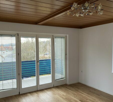 Sehr helle, vollrenovierte 92m² Eigentumswohnung mit Balkon