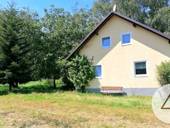 Mietkauf! Renovierungsbedürftiges Haus am Waldrand mit viel Grund für Bastler