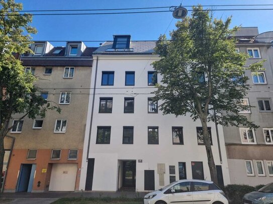 Neu Errichtete Wohnhaus, Lichtdurchflutet 3.Zi., + Balkon