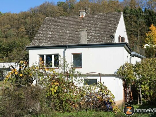 Jennersdorf: Großzügiges Wohnhaus mit sonnigem Garten