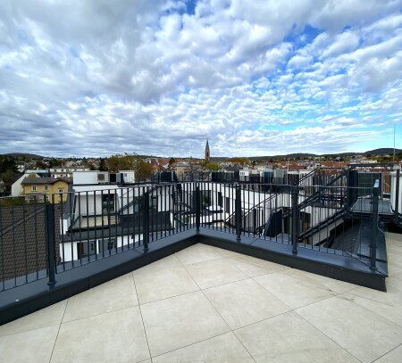 Exklusive 4-Zimmer DG Wohnung mit spektakulärer 360 ° Terrasse - Gersthofer Markt | Top24