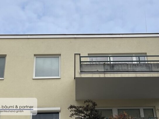 4 Zimmer Terrassenwohnung mit 3 Garagen in BESTLAGE