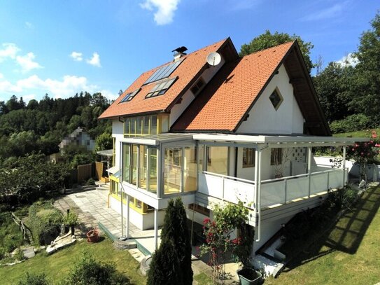 Modernes Wohnparadies - Architekten-Haus in toller Aussichtslage