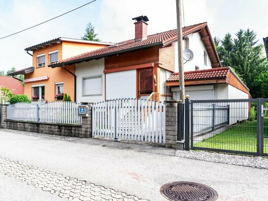 Doppelhaus mit Garten und Garage in Haid/Ansfelden