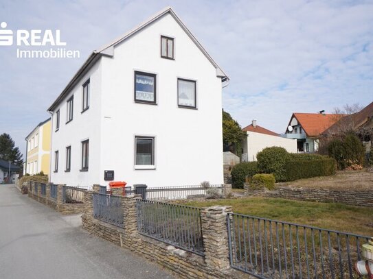 Großzügiges Wohnhaus in Siedlungslage mit tollem Garten