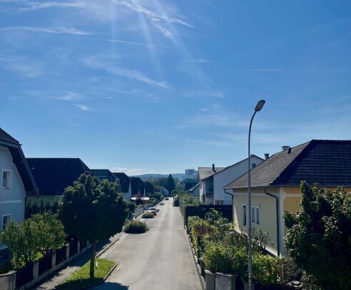 Sehr gepflegte 3 Zimmer-Wohnung in der Rohrer Straße mit Südbalkon!