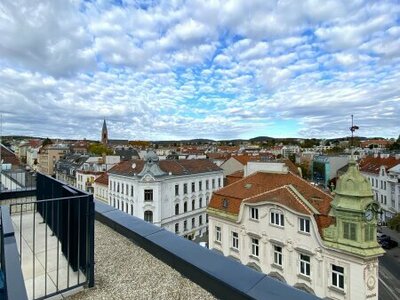 Großzügige 4-Zimmer Dachgeschoßwohnung mit herausragendem Grünblick, zwei Terrassen und Aussichtsturm - Ferrogasse - Top23