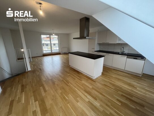 tolle 3-Zimmerwohnung mit innenhofseitigem Balkon und Terrasse