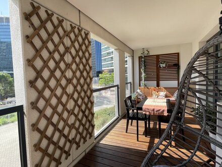 MODERN EINGERICHTETE 3 ZIMMER MIT LOGGIA & Fitness und Sauna im Haus + opt. Garagenstellplatz ab sofort zur Miete!