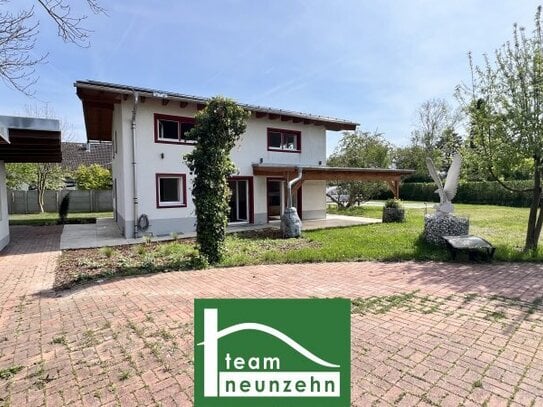 Spacious, low-energy house with an additional office/practice or apartment of 70 m². Completely renovated in 2023.