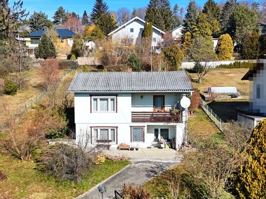 Entzückendes Wohnhaus mit wunderschönem Fernblick im Ortsteil Stein